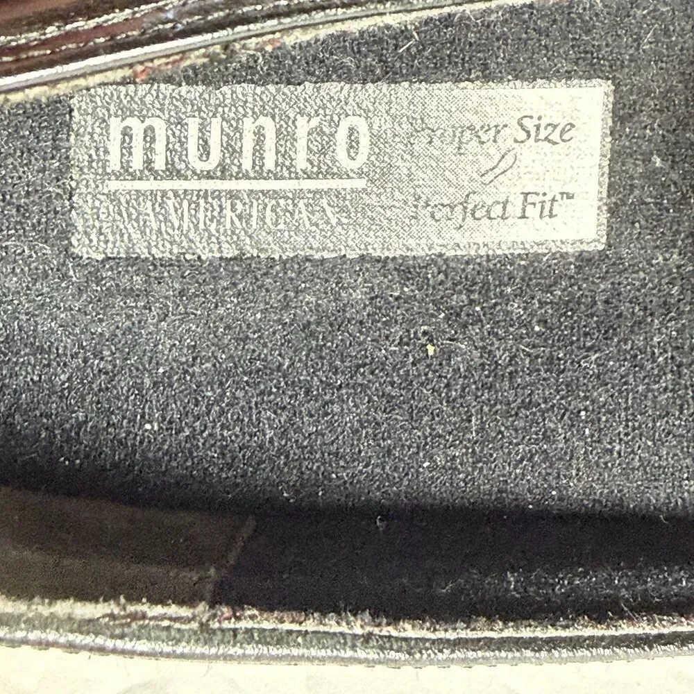 Munro American Black Leather Slip On Comfort Heels Shoes Womens 8N Narrow USA